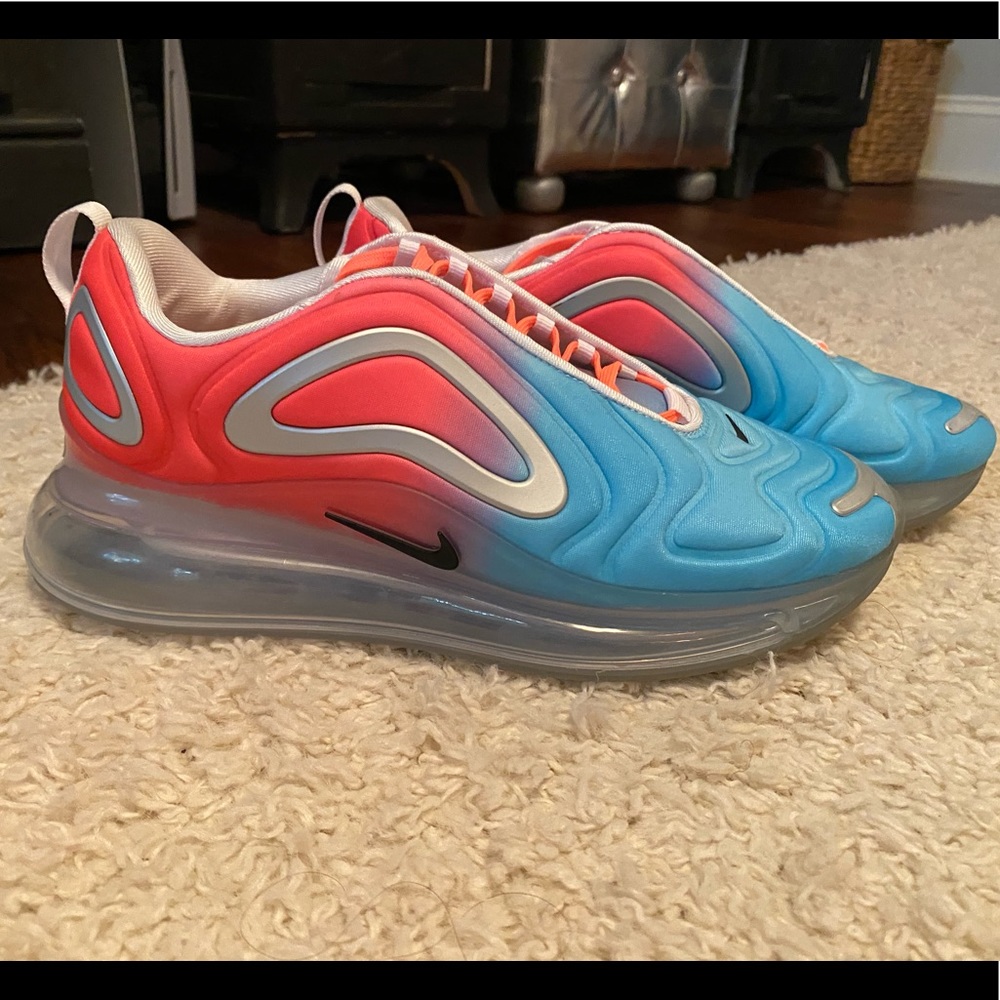 Nike Air Max 720- Pink Sea